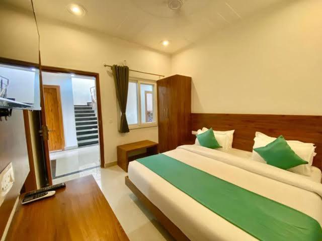 Triple One Hotel Tapovan Rishikesh,Near Laxman Jhula 외부 사진