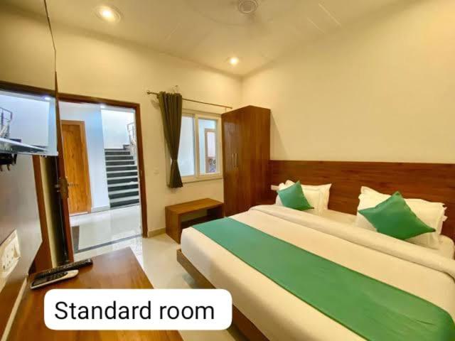 Triple One Hotel Tapovan Rishikesh,Near Laxman Jhula 외부 사진