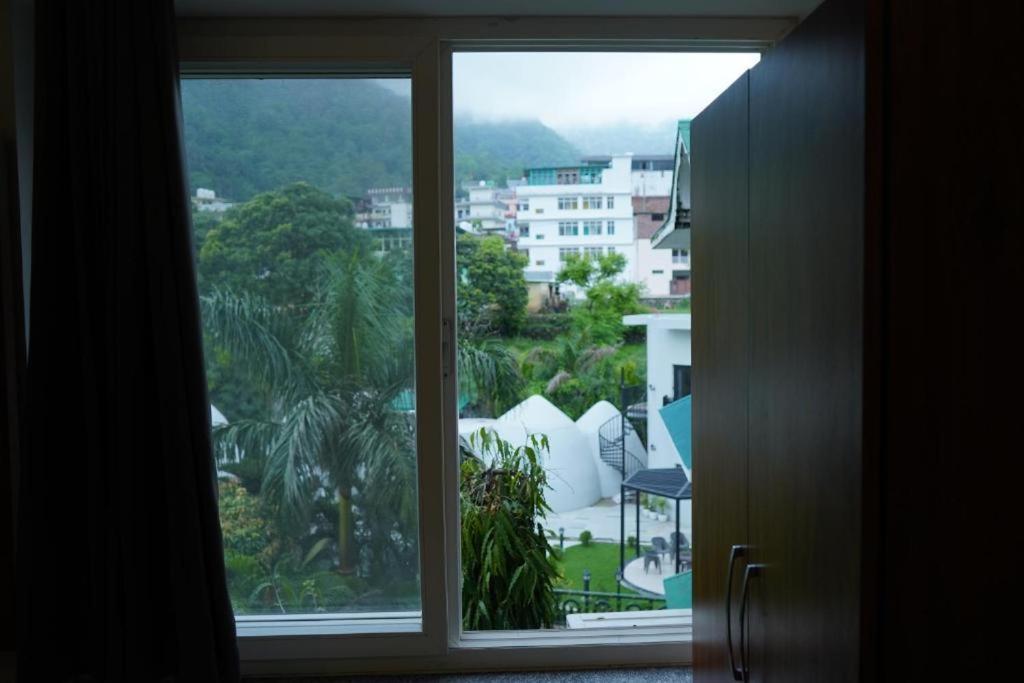 Triple One Hotel Tapovan Rishikesh,Near Laxman Jhula 외부 사진